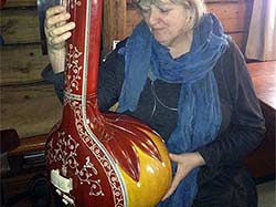 Tanpura.