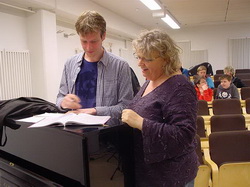 Muziekwerkweek Tilburgse middelbare school Willem II bij Saksala Art Radius. Bezoek aan de Lukio te Haukivuori